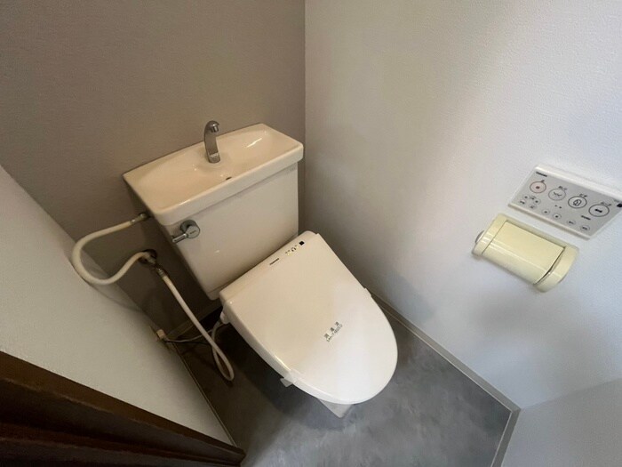 物件内観写真12　(トイレ)