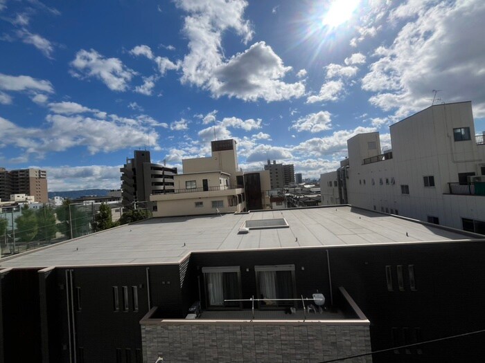 物件内観写真15　(室内からの展望)