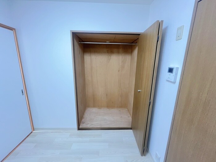 物件内観写真18　(収納)