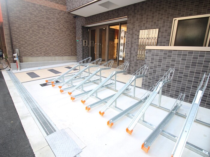 物件外観写真6　(駐輪場)