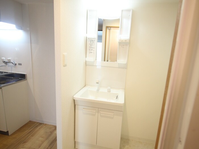 物件内観写真11　(洗面)