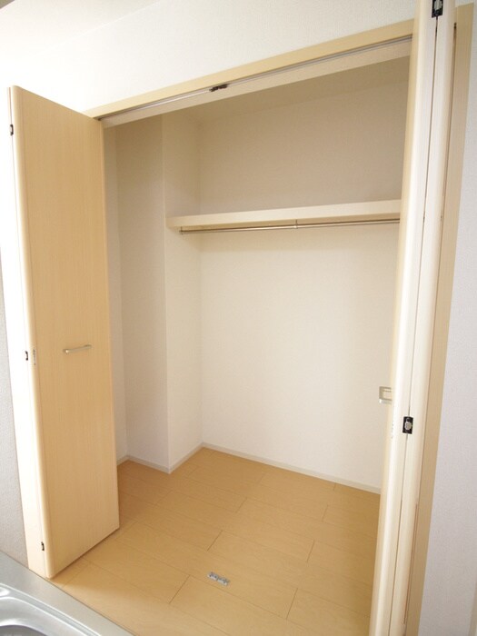 物件内観写真10　(収納)