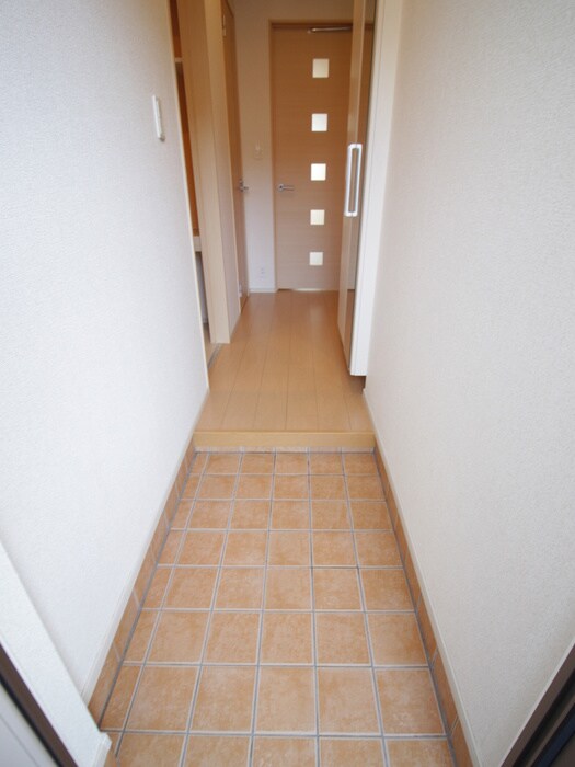 物件内観写真17　(玄関)