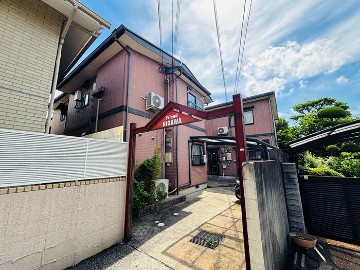 物件外観写真5　(エントランス部分)