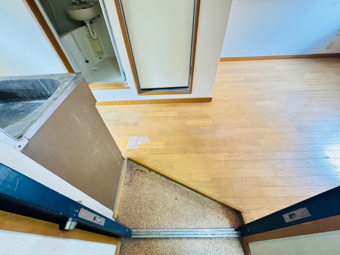 物件内観写真13　(玄関)