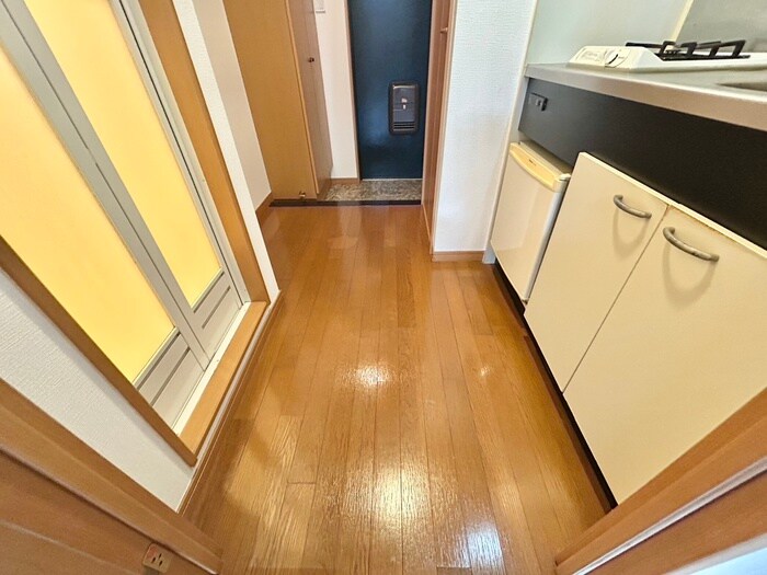 物件内観写真16　(廊下)