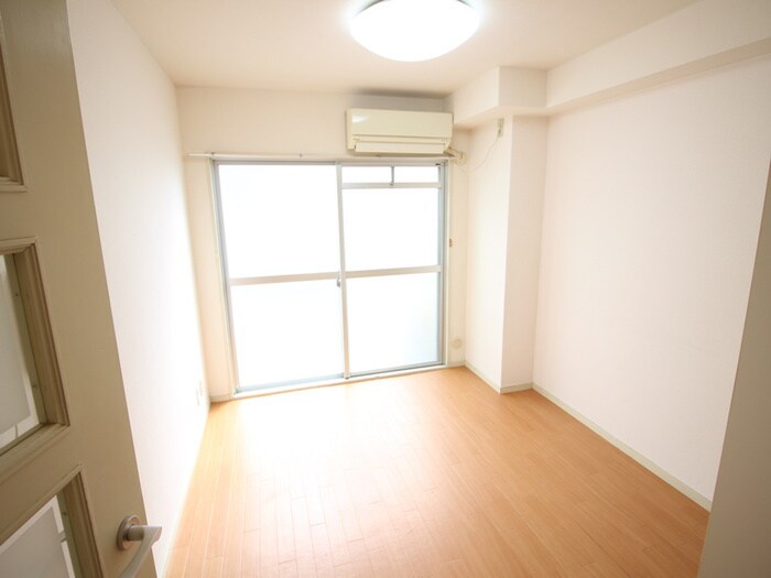 物件内観写真15　(居室)