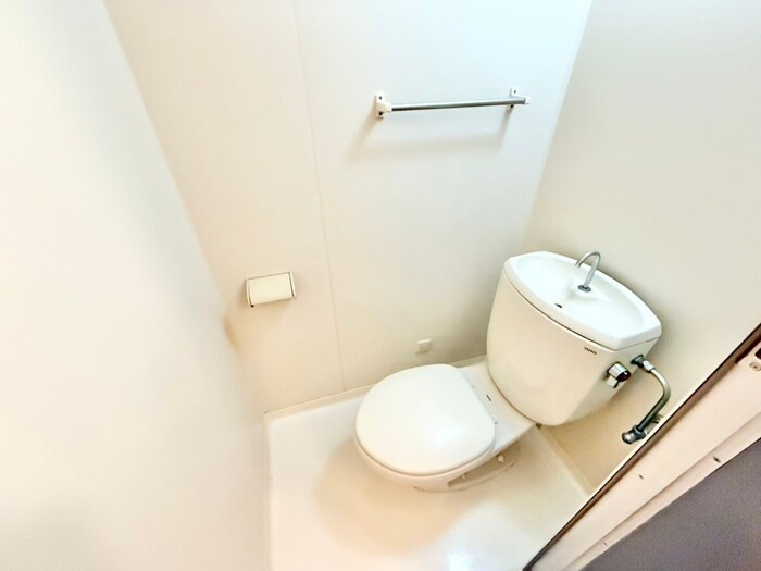 物件内観写真14　(トイレ)