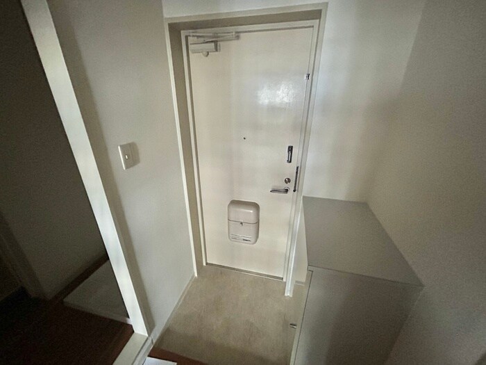 物件内観写真7　(玄関)