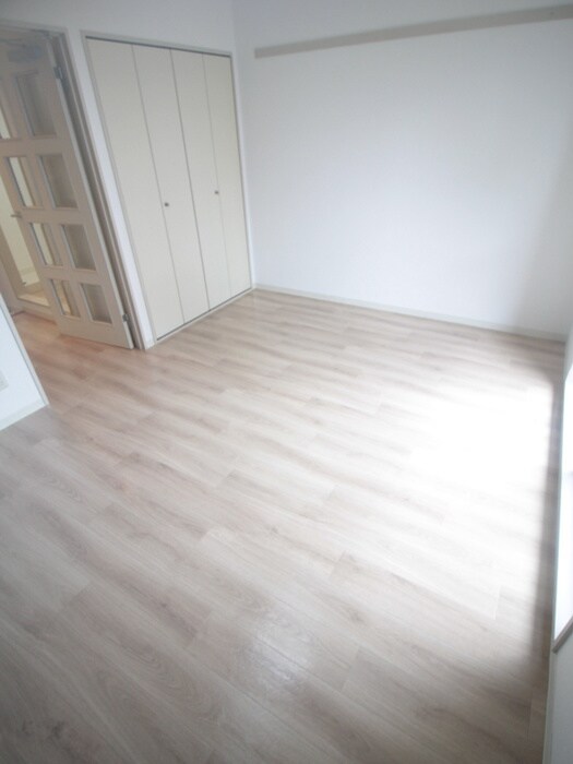 物件内観写真15　(居室)