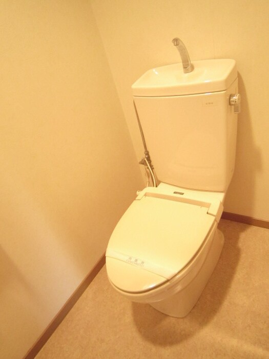 物件内観写真8　(トイレ)