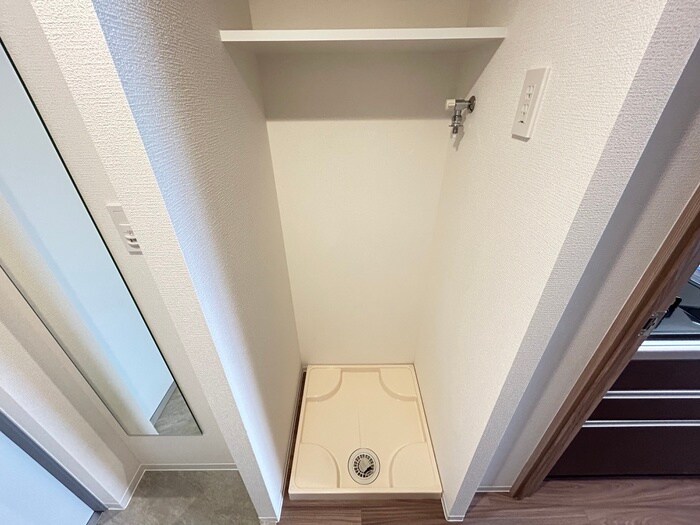 物件内観写真13　(洗濯機置場)