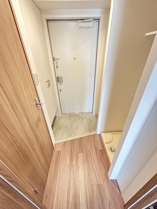 物件内観写真16　(玄関)