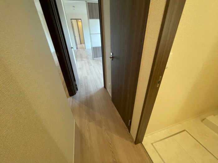 物件内観写真17　(玄関)