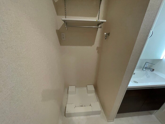 物件内観写真18　(洗濯機置場)