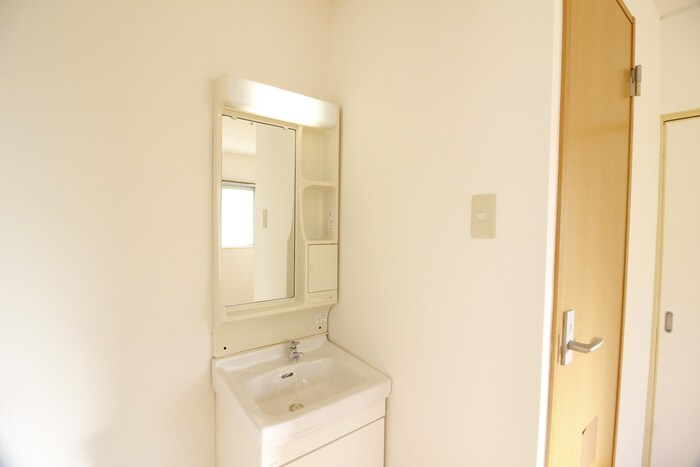 物件内観写真8　(洗面)