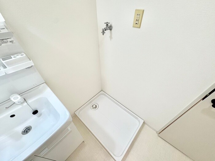 物件内観写真11　(洗濯機置場)