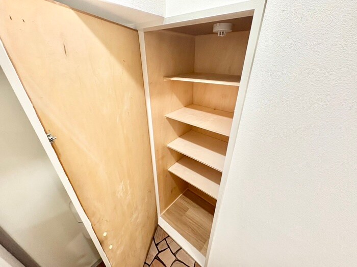 物件内観写真18　(靴箱)