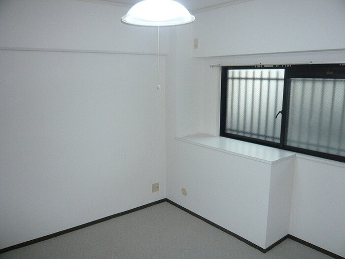 物件内観写真10　(居室)