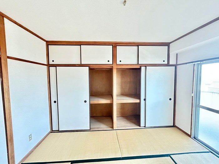 物件内観写真18　(収納)