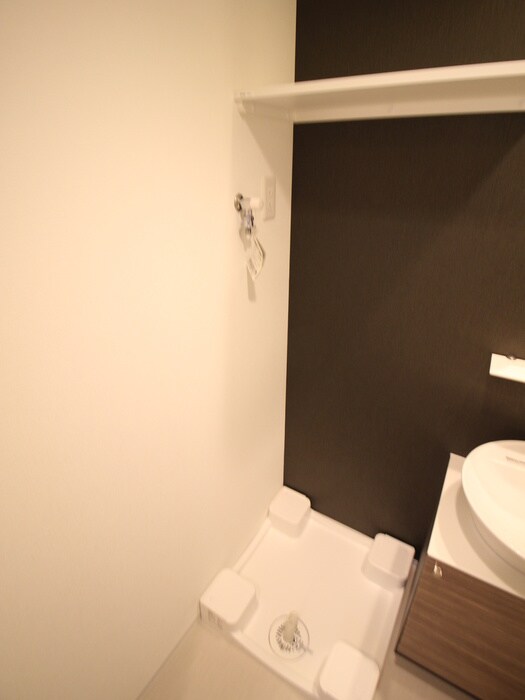 物件内観写真15　(洗濯機置場)