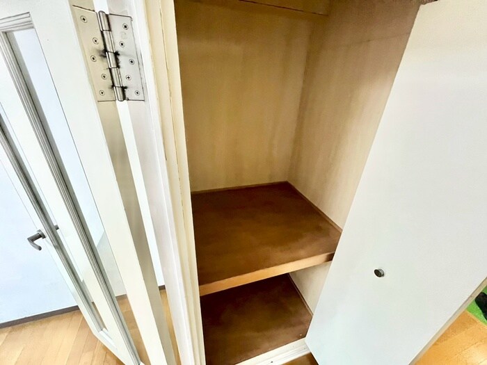 物件内観写真8　(収納)
