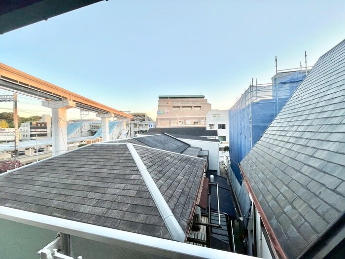 物件内観写真10　(室内からの展望)