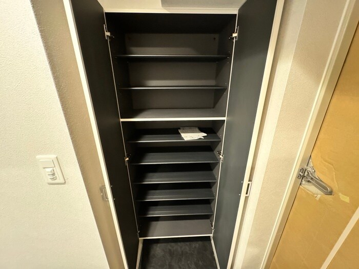 物件内観写真15　(靴箱)