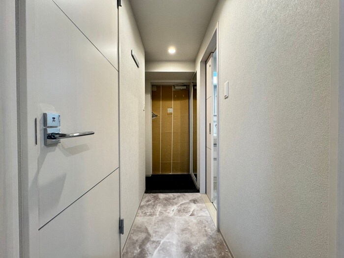 物件内観写真17　(廊下)