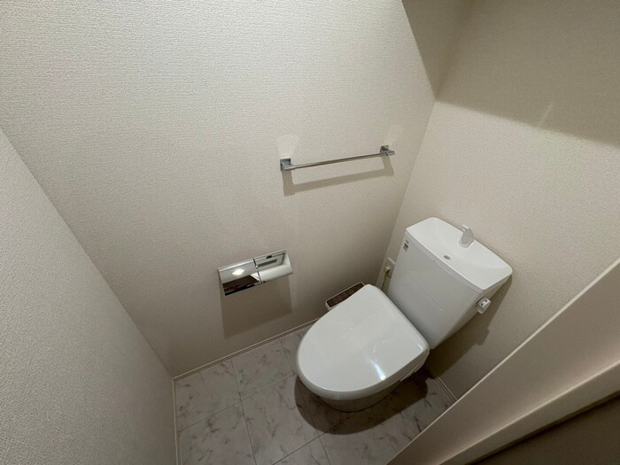 物件内観写真10　(トイレ)