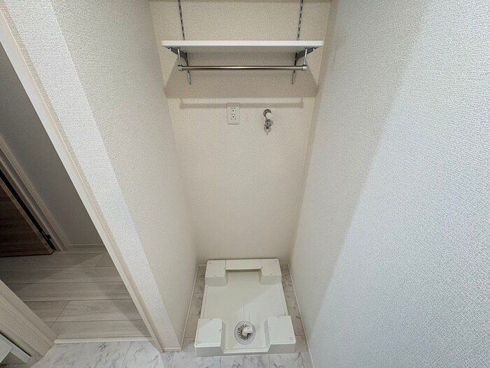 物件内観写真12　(洗濯機置場)