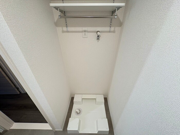 物件内観写真12　(洗濯機置場)