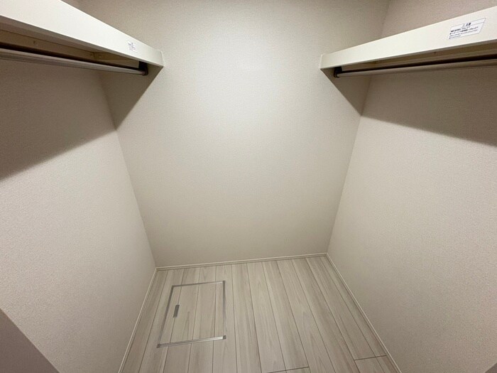 物件内観写真16　(収納)