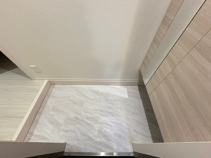 物件内観写真17　(玄関)