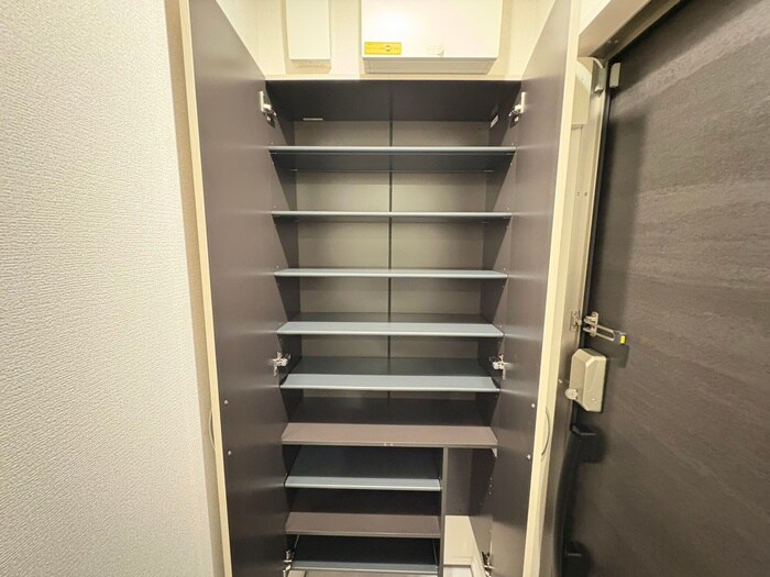 物件内観写真18　(靴箱)