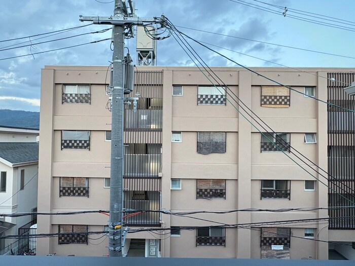 物件内観写真20　(室内からの展望)