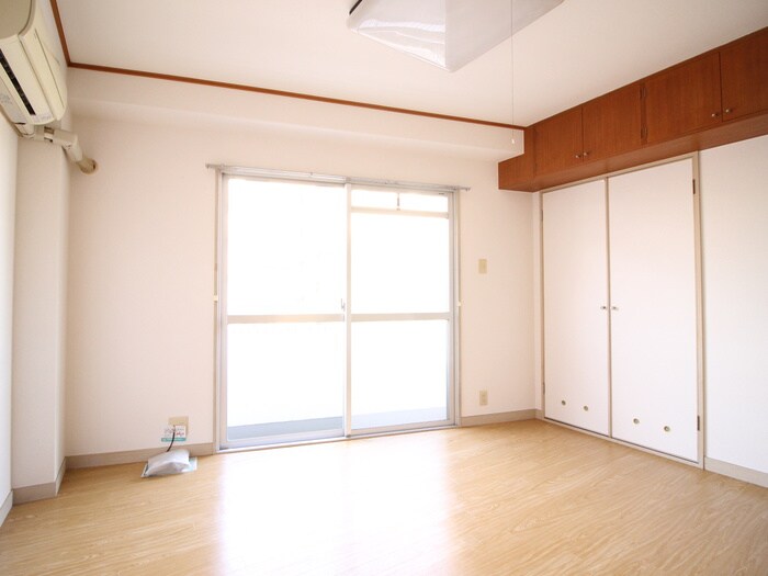 物件内観写真5　(居室)