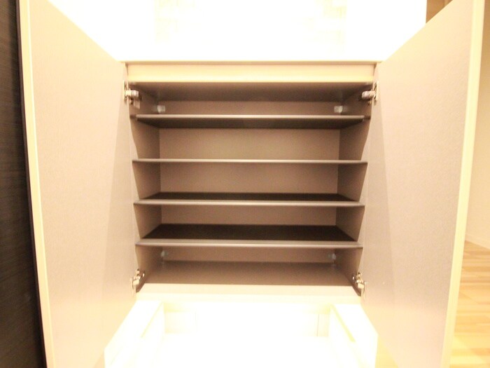 物件内観写真13　(靴箱)