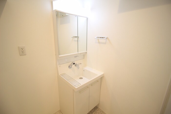 物件内観写真12　(洗面)