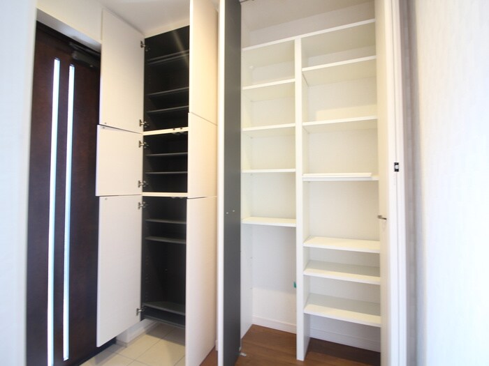 物件内観写真16　(靴箱)