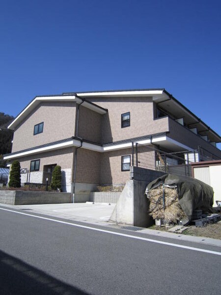 メゾンリ－ヴ外観写真