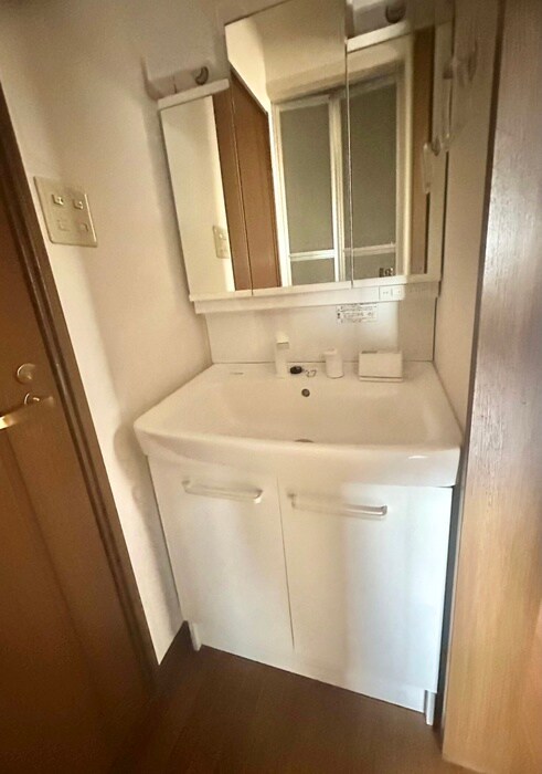 物件内観写真12　(洗面)