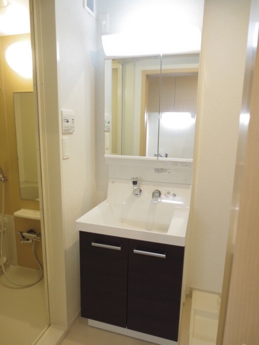 物件内観写真8　(洗面)