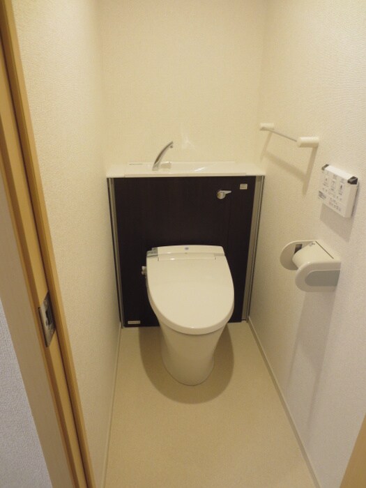 物件内観写真15　(トイレ)