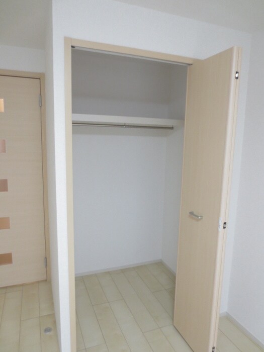 物件内観写真16　(収納)