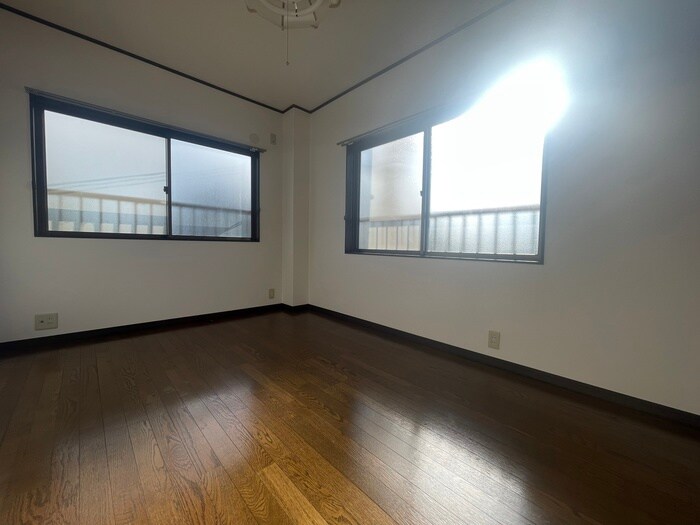 物件内観写真9　(居室)