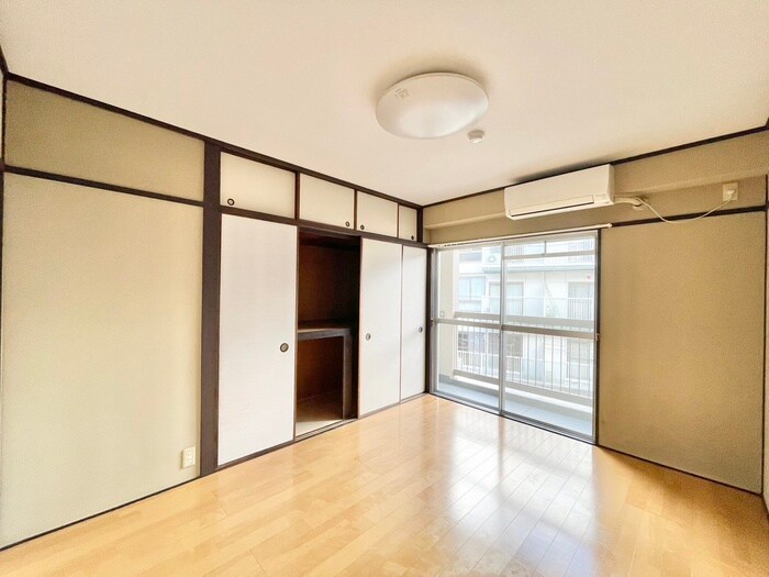 物件内観写真10　(居室)