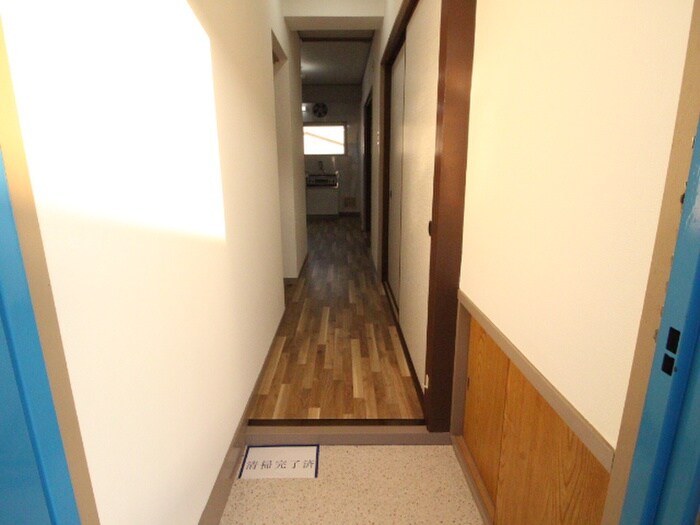 物件内観写真17　(廊下)