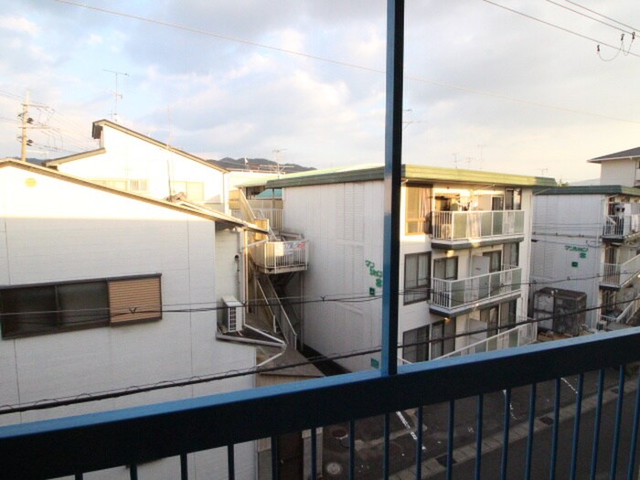 物件内観写真20　(室内からの展望)