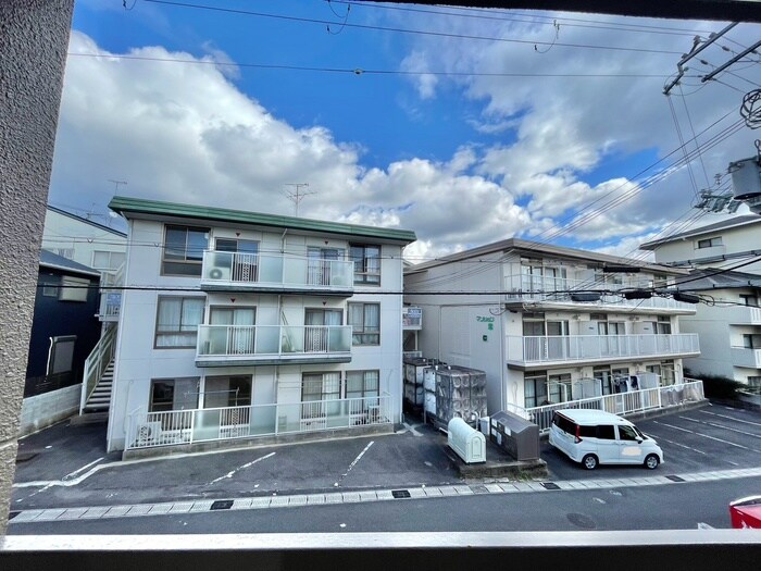 物件内観写真22　(室内からの展望)